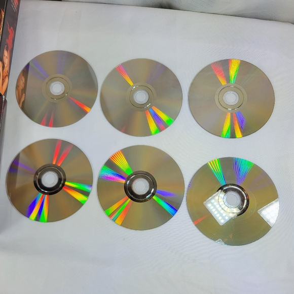 Buffy the Vampire Slayer Complete Fourth Season DVD Box Set TV Series - Picture 4 of 14